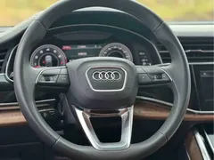 2023 Audi Q7 55 TFSI quattro S Premium, чёрный — фото 10
