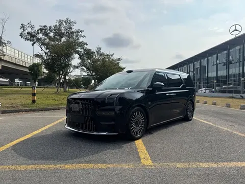 2024 Zeekr 009 6-Seat Executive 4WD 108kWh