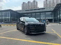 2024 Zeekr 009 6-Seat Executive 4WD 108kWh, чёрный — фото 4
