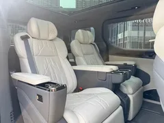 2024 Zeekr 009 6-Seat Executive 4WD 108kWh, чёрный — фото 13