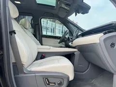 2024 Zeekr 009 6-Seat Executive 4WD 108kWh, чёрный — фото 17