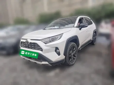 2022 Toyota RAV4 2.0L CVT 4WD Premium