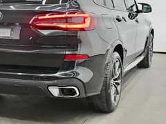 2022 BMW X5 30Li Premium M Sport Package, чёрный — фото 7