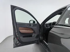 2022 Volvo XC60 4WD Zhiyi Luxury — фото 8