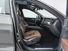 2022 Volvo XC60 4WD Zhiyi Luxury — фото 23