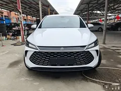 2025 BYD Qin PLUS DM-i PHEV Smart Driving 128km Advance, белый — фото 3