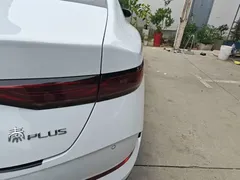 2025 BYD Qin PLUS DM-i PHEV Smart Driving 128km Advance, белый — фото 8