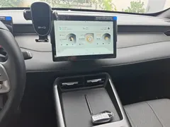 2025 BYD Qin PLUS DM-i PHEV Smart Driving 128km Advance, белый — фото 13
