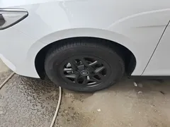 2025 BYD Qin PLUS DM-i PHEV Smart Driving 128km Advance, белый — фото 23