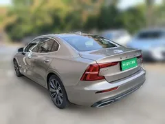 2021 Volvo S60 T4 Luxury — фото 25