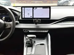2023 Geely Preface 1.5TD Kunlun, белый — фото 8