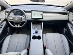 2025 BYD Qin PLUS DM-i PHEV Smart Driving 55km Leading, белый — фото 8
