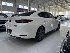 2022 Mazda 3 2.0L AT, белый — фото 5
