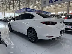 2022 Mazda 3 2.0L AT, белый — фото 6