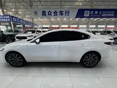 2022 Mazda 3 2.0L AT, белый — фото 11