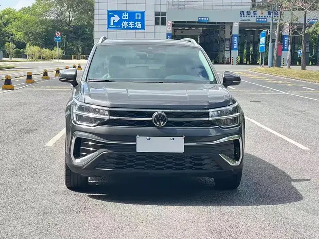 2023 Volkswagen Tharu 300TSI 2WD