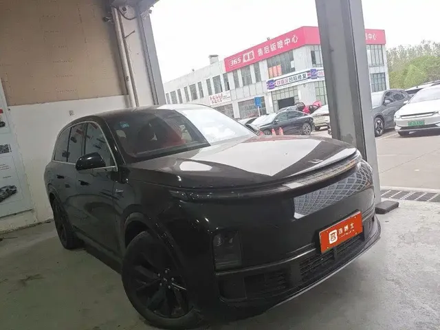 2023 Li Auto L8
