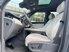 2024 Zeekr 009 6-Seat Executive 4WD 108kWh — фото 9