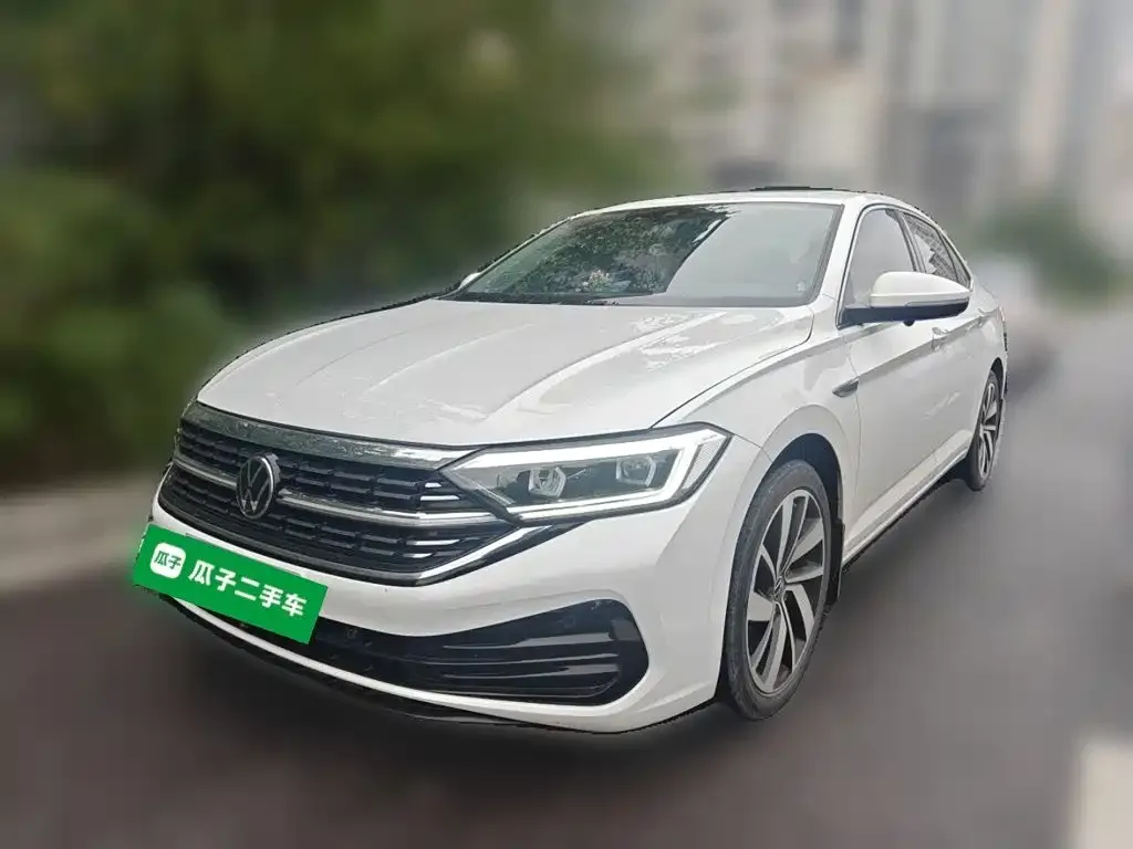 2023 Volkswagen Sagitar 300TSI DSG