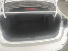 2022 Geely Emgrand 4th Gen 1.5L CVT Flagship, белый — фото 4
