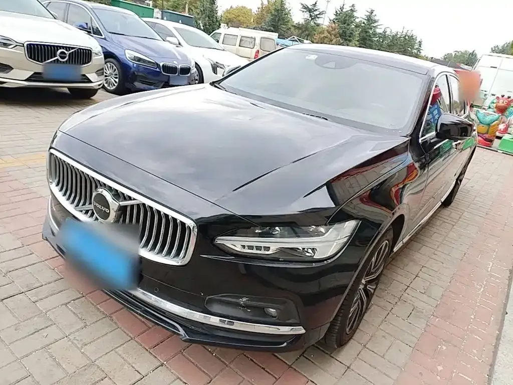 2021 Volvo S90
