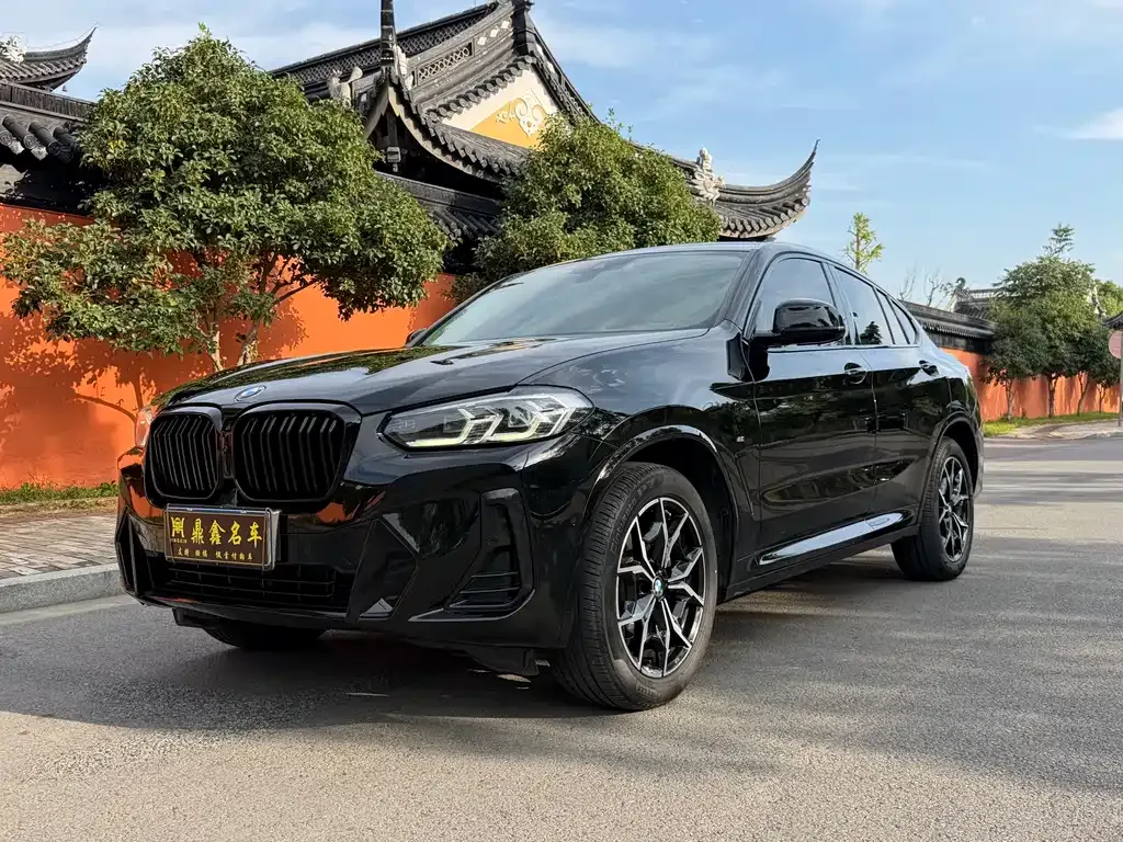 2022 BMW X4 25i M Sport Package