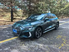 2023 Audi A3 Sportback 35 TFSI Sport, зелёный — фото 1