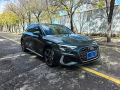 2023 Audi A3 Sportback 35 TFSI Sport, зелёный — фото 3