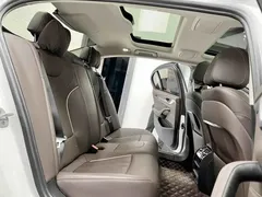 2021 BMW 5 Series 530Li xDrive Luxury Package, белый — фото 5