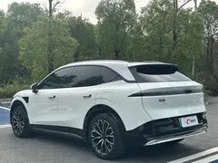 2025 Zeekr 7X 100kWh Long Range 4WD Smart Driving, белый — фото 5