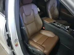 2021 Volvo XC60 T8 PHEV Luxury, белый — фото 25