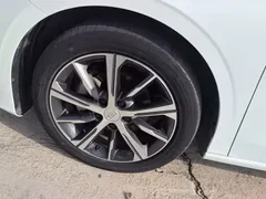 2022 Geely Emgrand 4th Gen 1.5L CVT Flagship, белый — фото 23