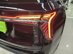 2024 Hongqi HS7 2.0T PHEV 4WD 6, чёрный — фото 8