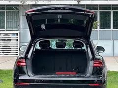 2022 Audi Q8 55 TFSI Luxury Dynamic, чёрный — фото 9