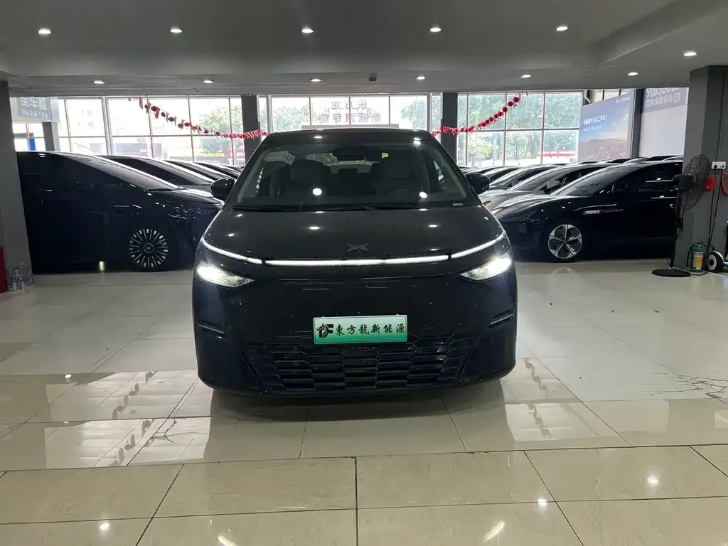2025 Xpeng X9 EV 740 Extra Long Range Max