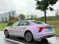 2024 Hongqi H5 2.0T AT Smart Connect Qichang — фото 9