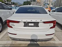 2023 Volvo S60 B4 Luxury, белый — фото 6
