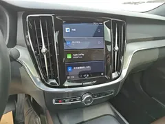2023 Volvo S60 B4 Luxury, белый — фото 13