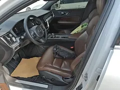 2023 Volvo S60 B4 Luxury, белый — фото 15