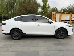 2025 BYD Qin PLUS DM-i PHEV Smart Driving 55km Leading, белый — фото 7