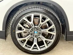 2021 BMW X1 Premium, белый — фото 13