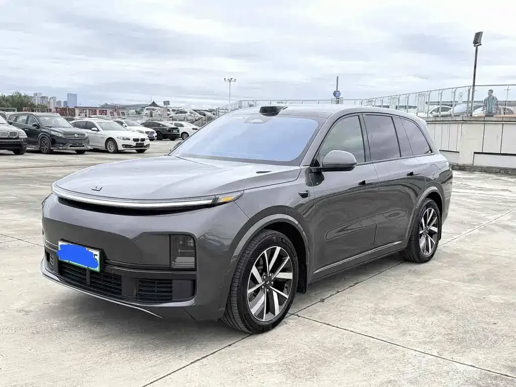 2023 Li Auto L8