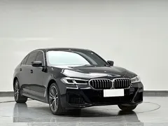 2022 BMW 5 Series 530Li Leading M Sport Package, чёрный — фото 2