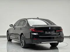 2022 BMW 5 Series 530Li Leading M Sport Package, чёрный — фото 7