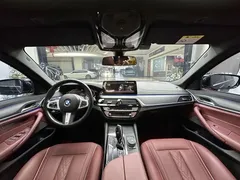 2022 BMW 5 Series 530Li Leading M Sport Package, чёрный — фото 9