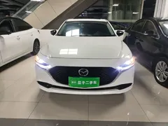 2023 Mazda 3 2.0L AT, белый — фото 3