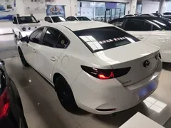 2023 Mazda 3 2.0L AT, белый — фото 5