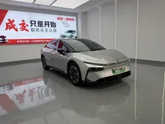2024 Xpeng P7+ Long Range Max — фото 3