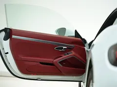 2022 Porsche 718 Cayman 2.0T, белый — фото 11