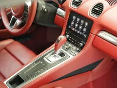 2022 Porsche 718 Cayman 2.0T, белый — фото 14